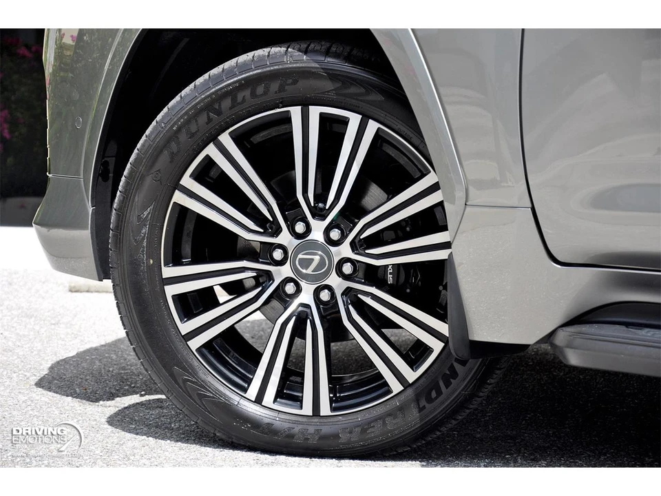 2026 Lexus LX 4th Gen - Image 28 of 31