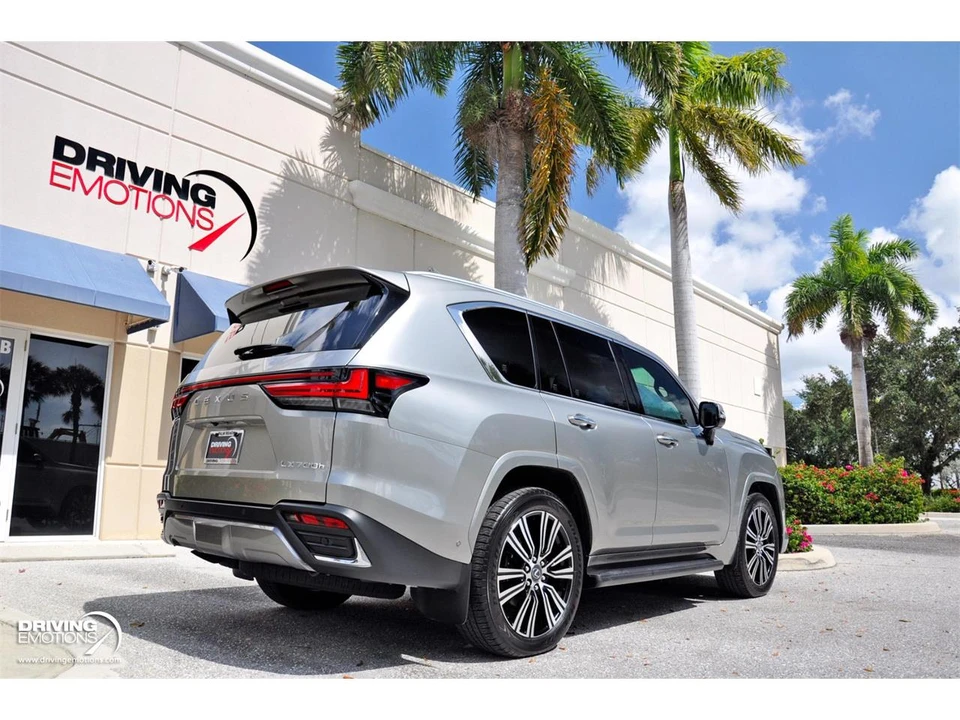 2026 Lexus LX 4th Gen - Image 13 of 31