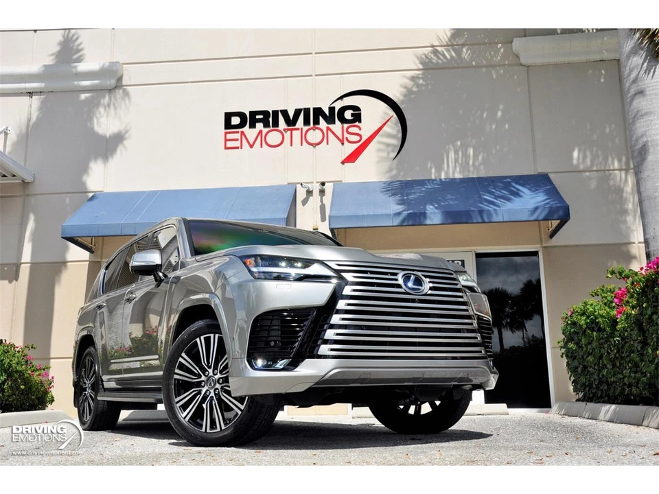 2026 Lexus LX 4th Gen - Image 9 of 31