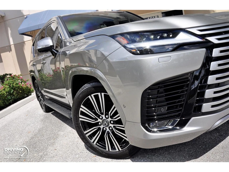 2026 Lexus LX 4th Gen - Image 10 of 31