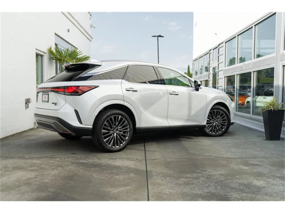 2026 Lexus RX 5th Gen - Image 7 of 12