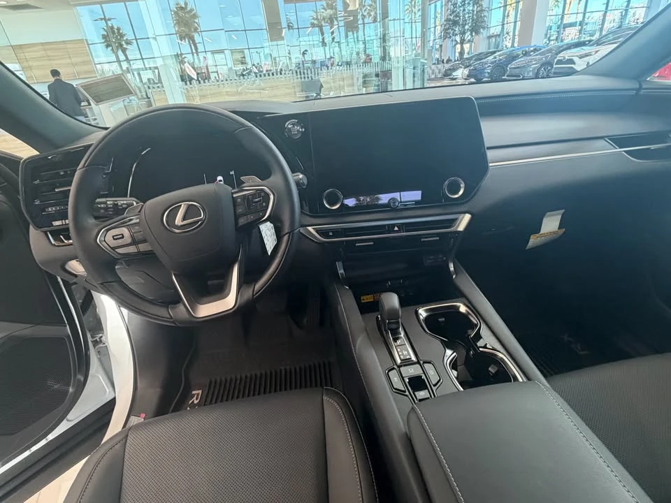 2026 Lexus RX 5th Gen - Image 2 of 6