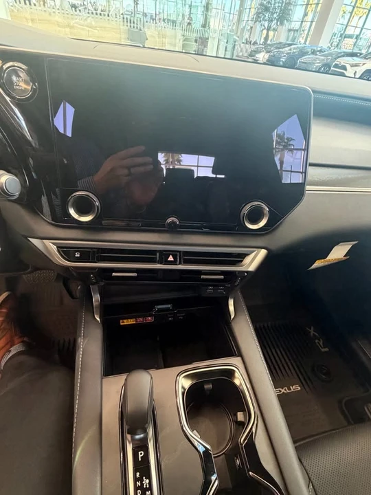 2026 Lexus RX 5th Gen - Image 3 of 6