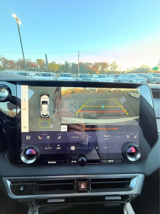 2026 Lexus RX 5th Gen - Image 10 of 11