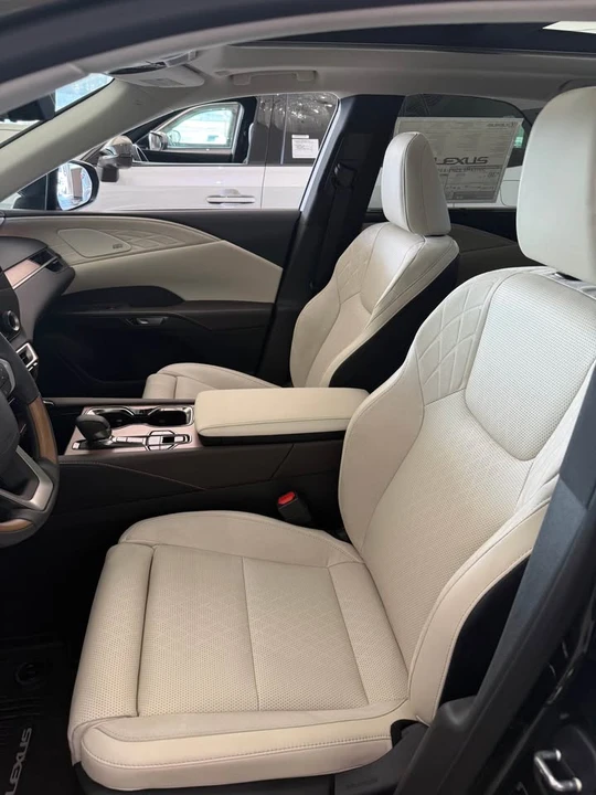 2026 Lexus RX 5th Gen - Image 5 of 6
