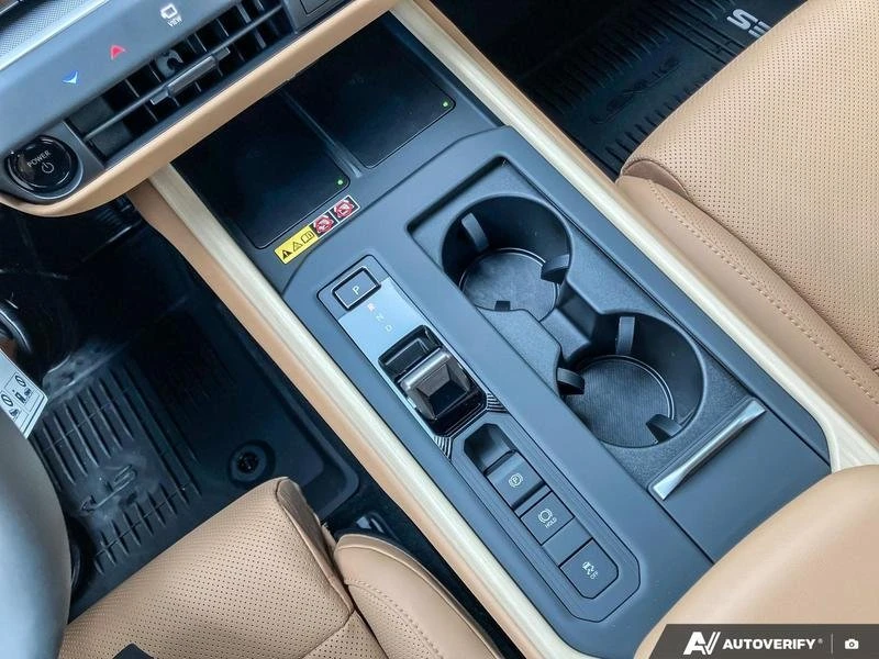 2026 Lexus ES 7th Gen - Image 16 of 20