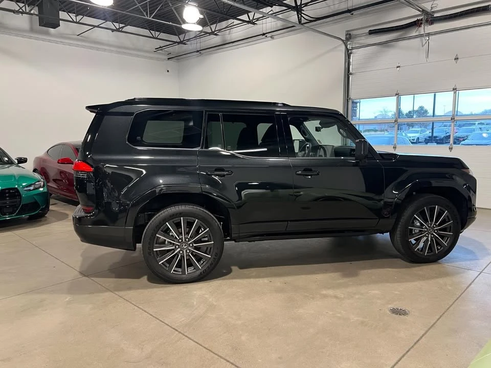 2026 Lexus GX 3rd Gen - Image 5 of 20