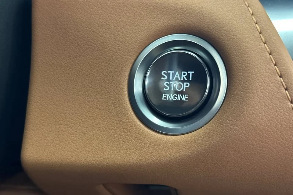 2026 Lexus LC - Image 13 of 18