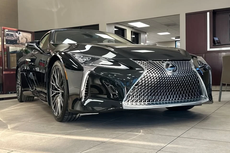 2026 Lexus LC - Image 5 of 18