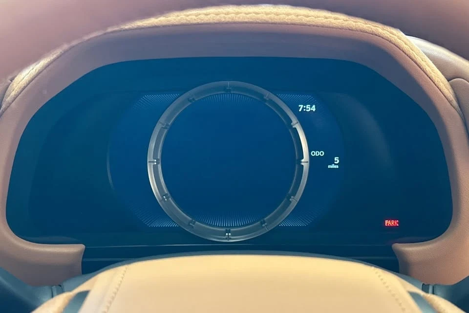 2026 Lexus LC - Image 15 of 18