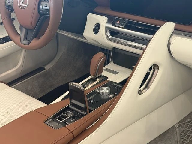 2026 Lexus LC - Image 13 of 19