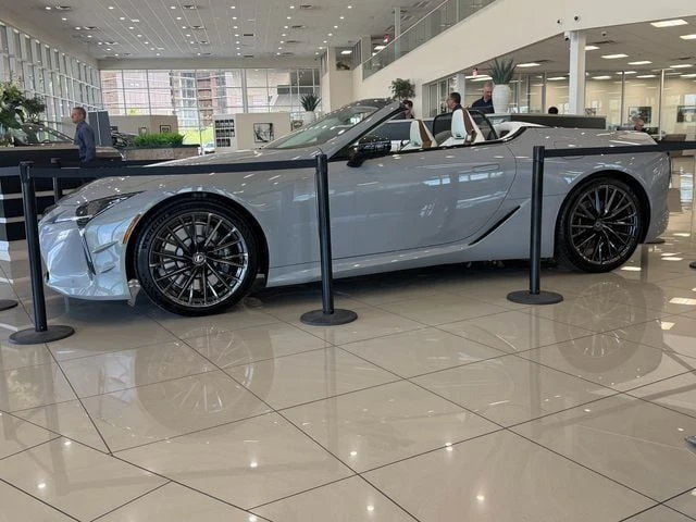 2026 Lexus LC - Image 7 of 19