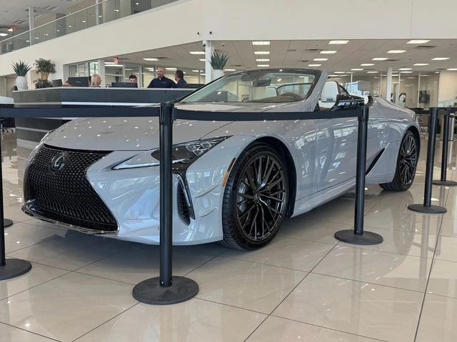 2026 Lexus LC - Image 8 of 19