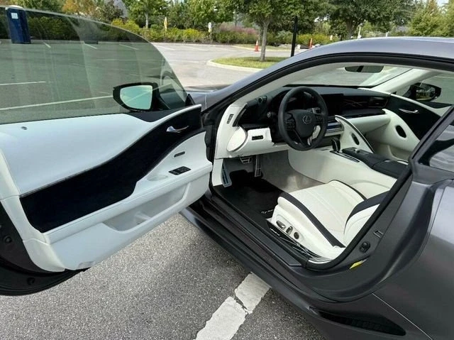 2026 Lexus LC - Image 12 of 20
