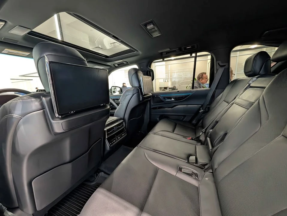 2026 Lexus LX 4th Gen - Image 4 of 8