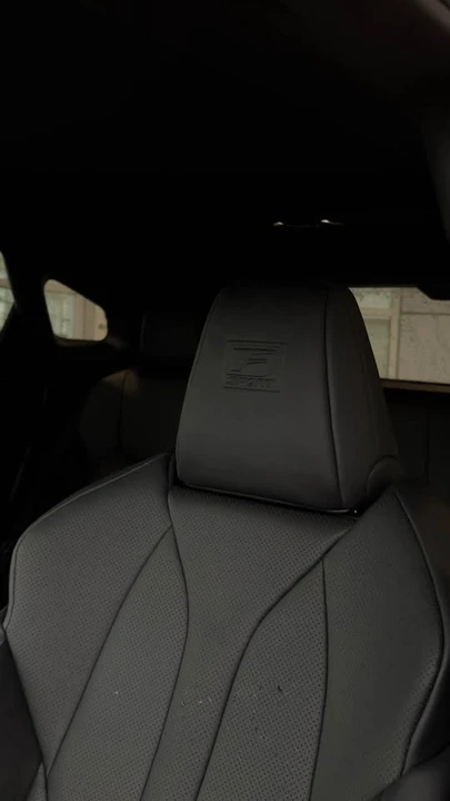 2026 Lexus RX 5th Gen - Image 15 of 18