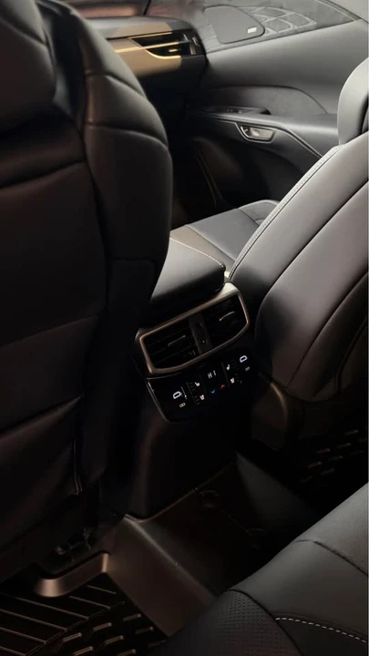 2026 Lexus RX 5th Gen - Image 17 of 18