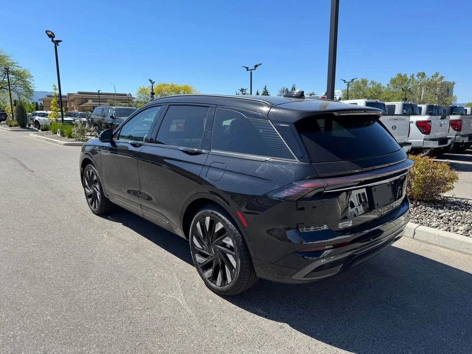 2026 Lincoln Nautilus - Image 3 of 15