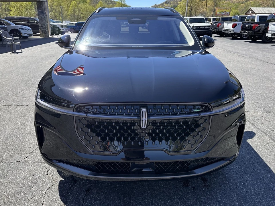 2026 Lincoln Nautilus - Image 3 of 21