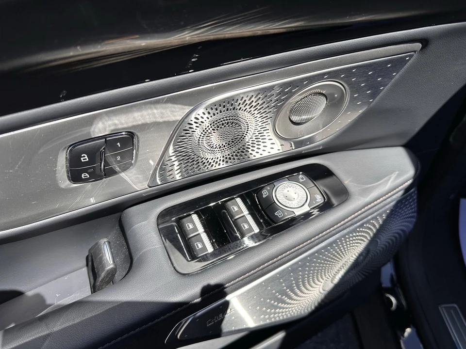2026 Lincoln Nautilus - Image 25 of 31