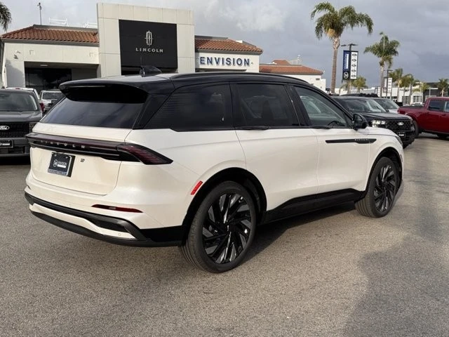 2026 Lincoln Nautilus - Image 12 of 12