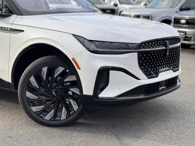 2026 Lincoln Nautilus - Image 3 of 12