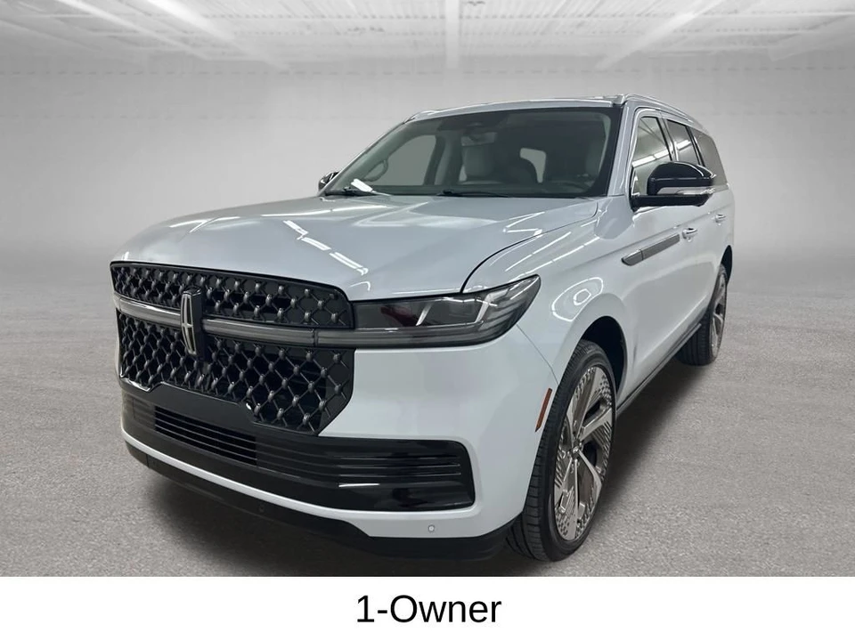 2026 Lincoln Navigator 4th Gen - Image 7 of 31