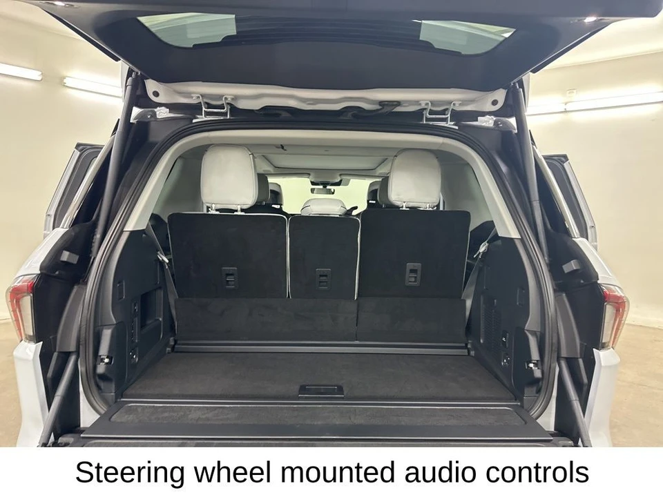 2026 Lincoln Navigator 4th Gen - Image 27 of 31