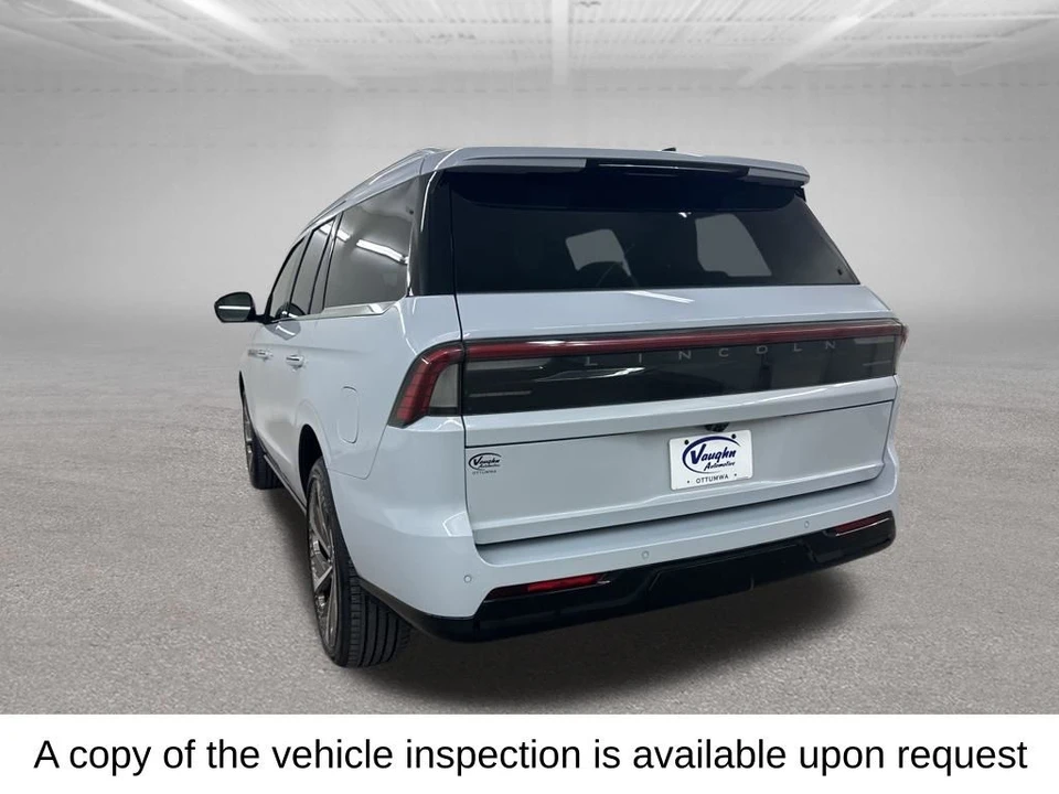 2026 Lincoln Navigator 4th Gen - Image 10 of 31