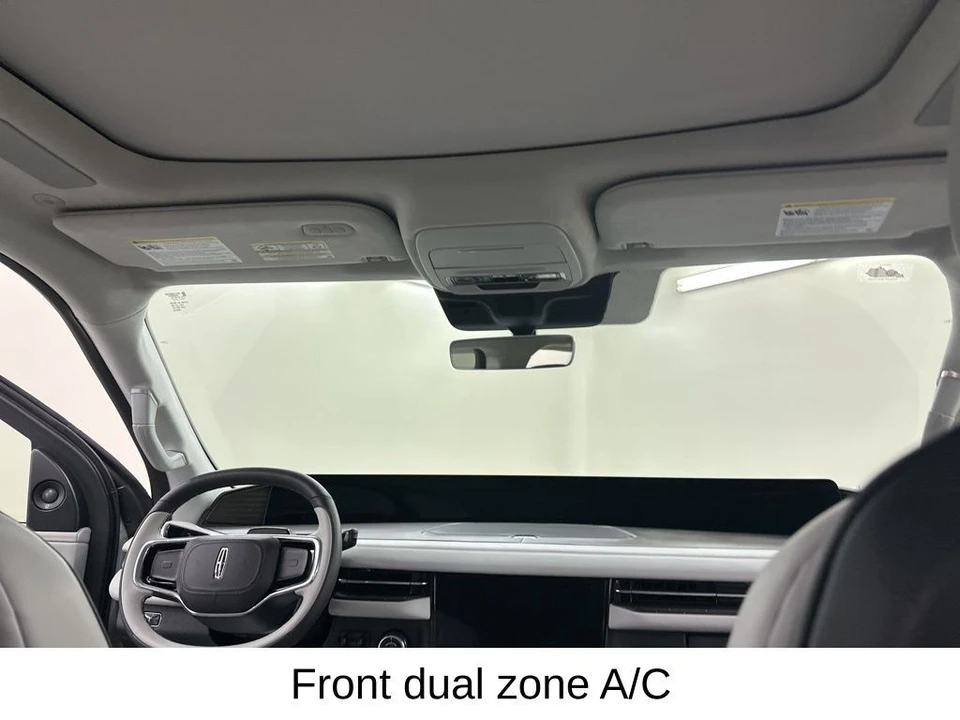2026 Lincoln Navigator 4th Gen - Image 25 of 31