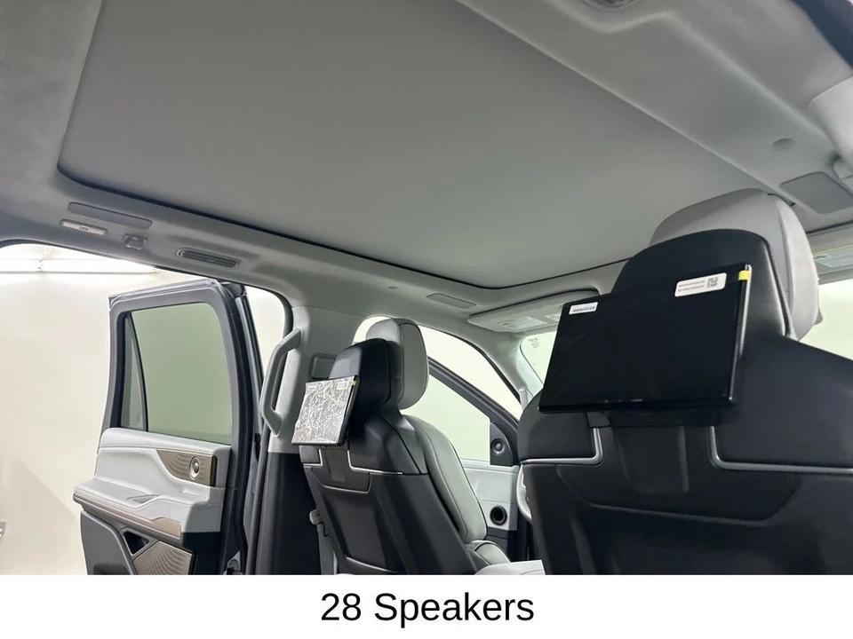 2026 Lincoln Navigator 4th Gen - Image 22 of 31
