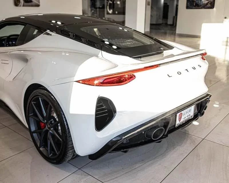 2026 Lotus Emira - Image 9 of 19