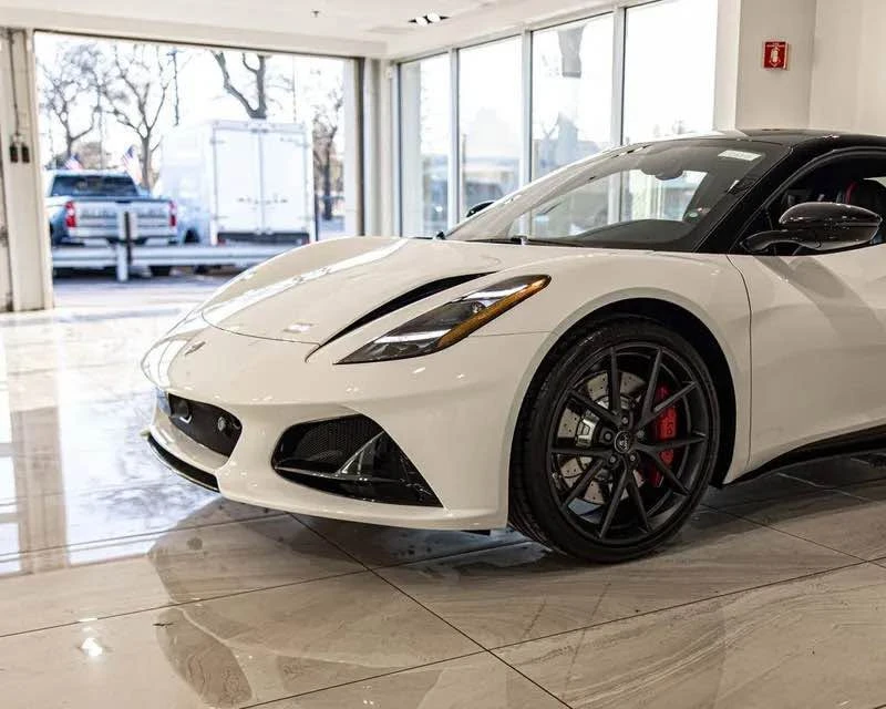 2026 Lotus Emira - Image 5 of 19
