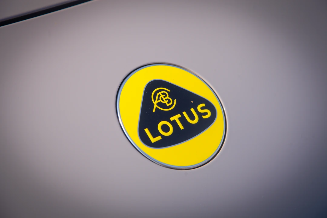 2026 Lotus Eletre - Image 9 of 31