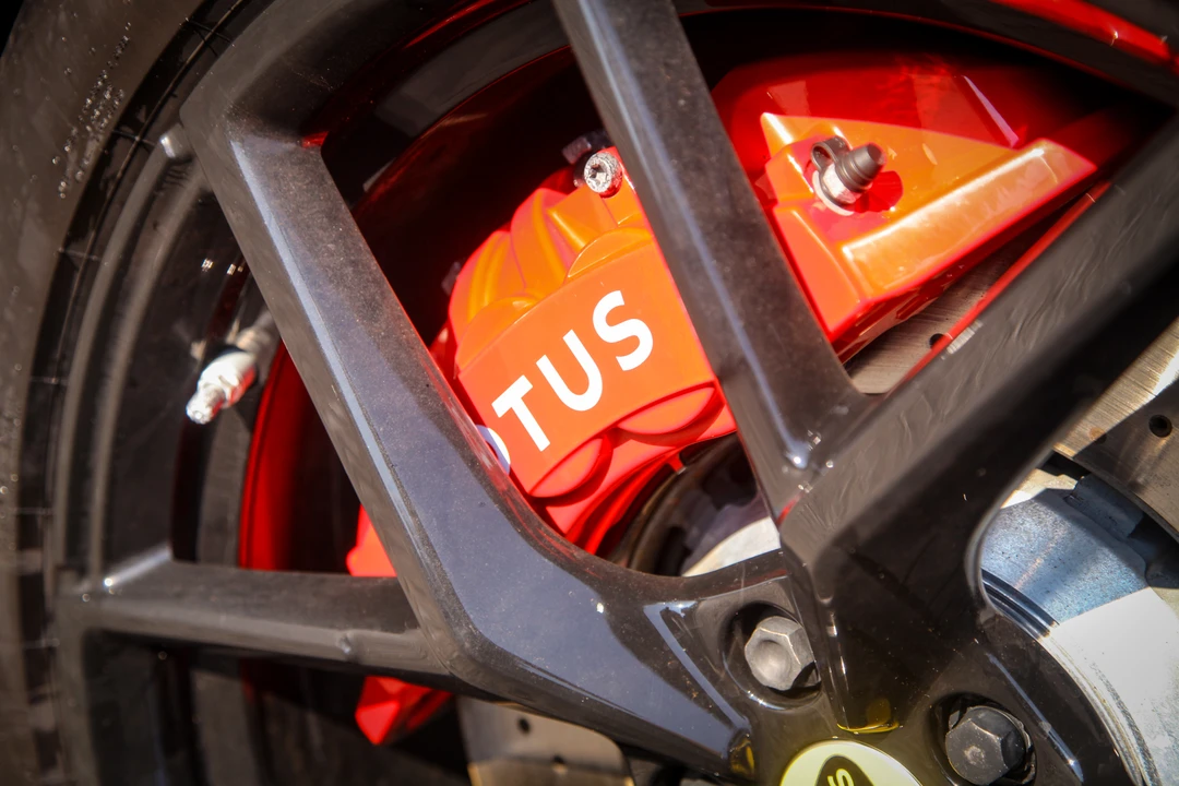2026 Lotus Eletre - Image 29 of 31