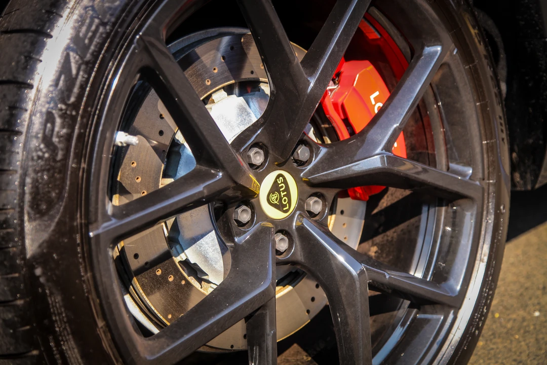2026 Lotus Eletre - Image 31 of 31