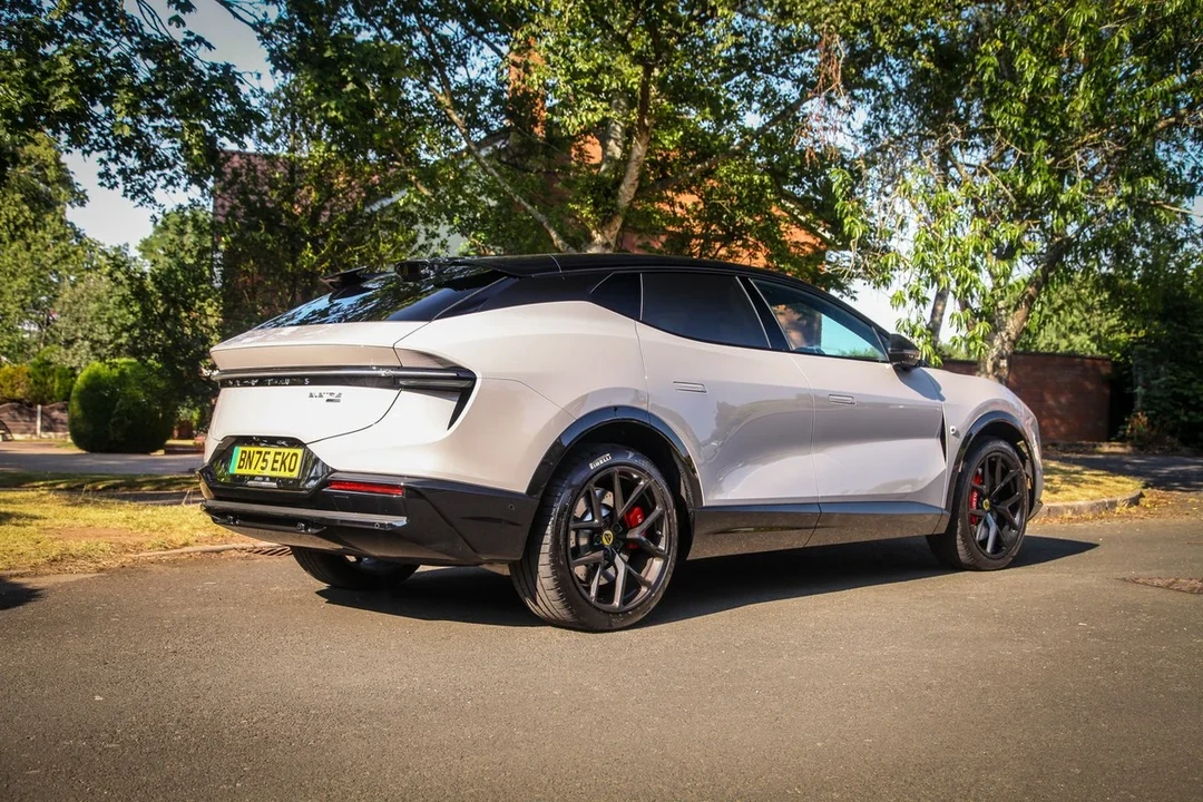 2026 Lotus Eletre - Image 6 of 31