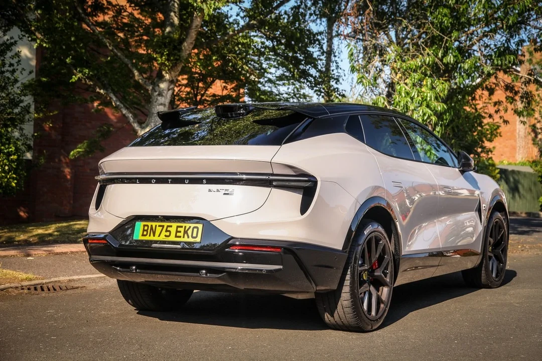2026 Lotus Eletre - Image 7 of 31