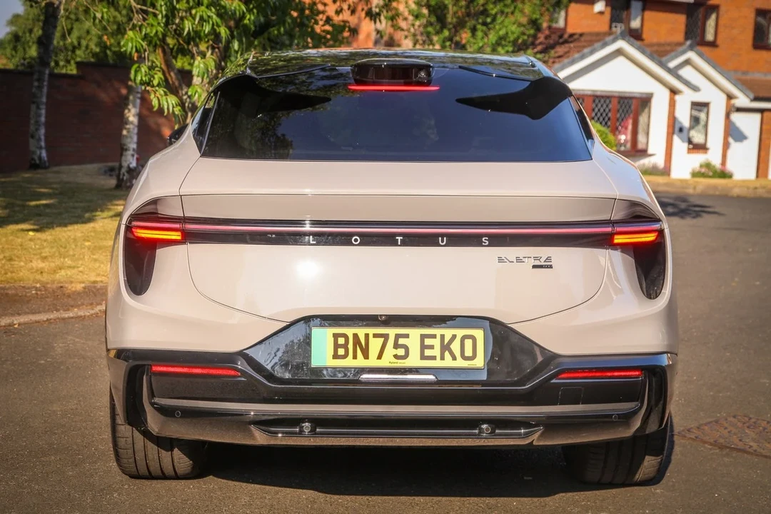 2026 Lotus Eletre - Image 14 of 31