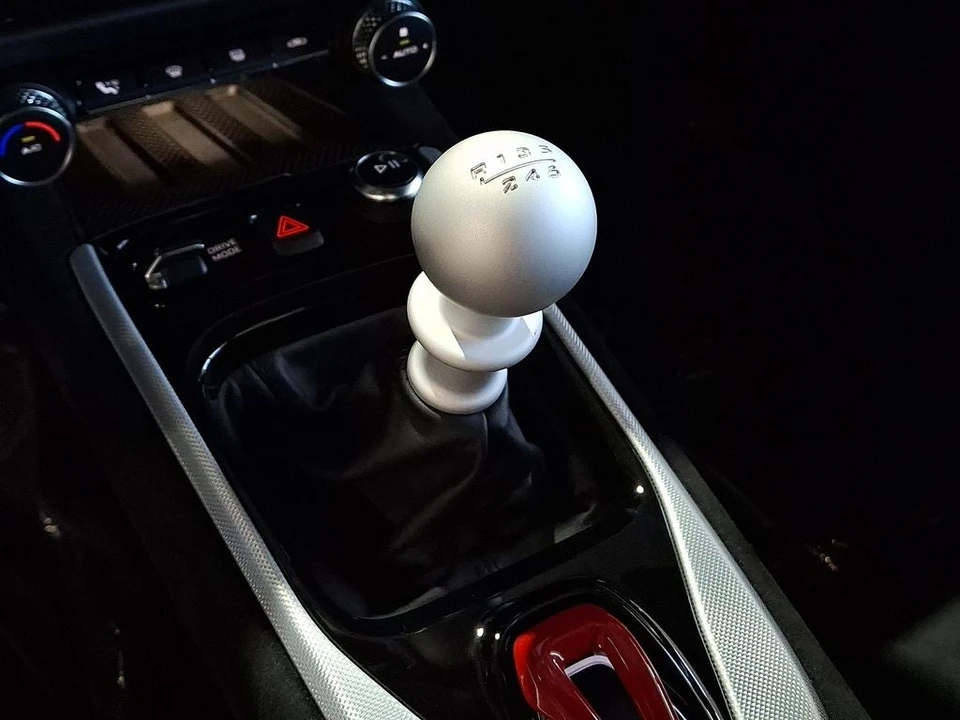 2026 Lotus Emira - Image 11 of 31