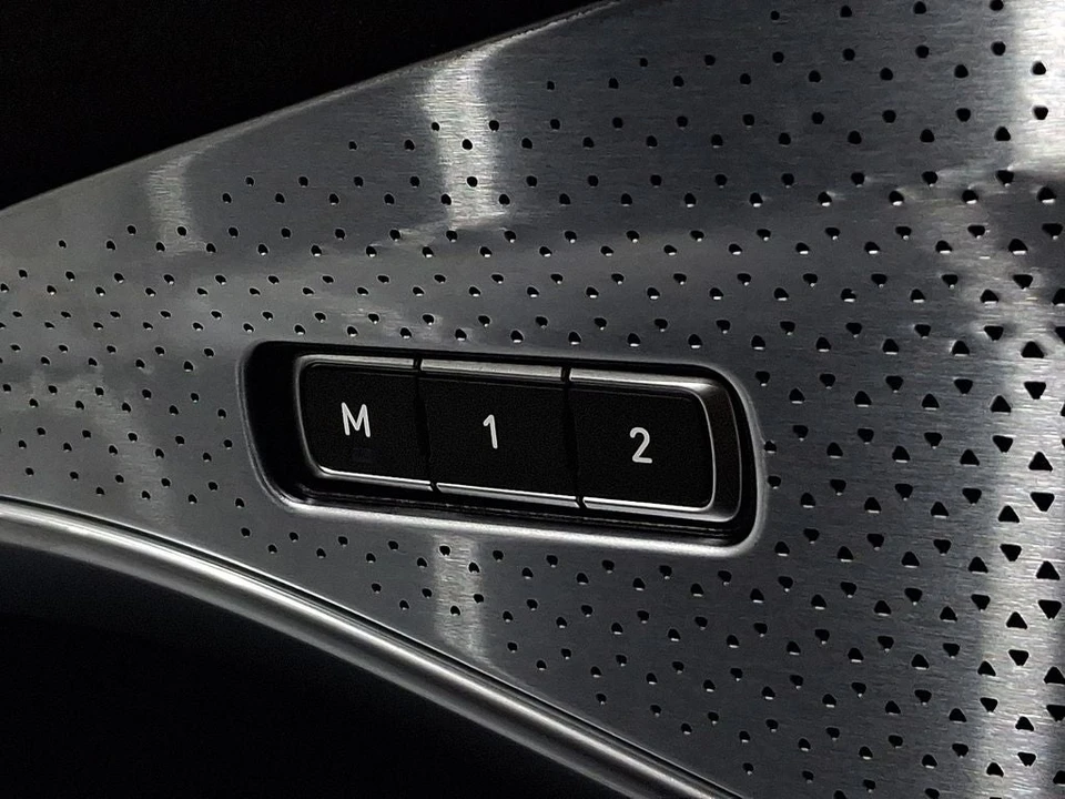 2026 Lotus Emira - Image 25 of 31