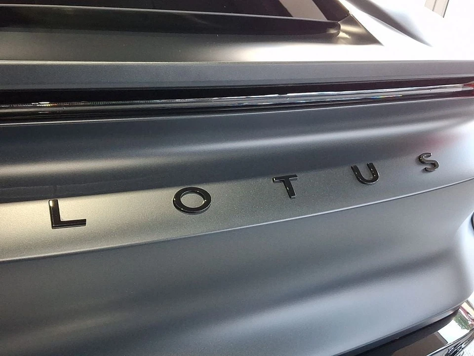 2026 Lotus Emira - Image 30 of 31