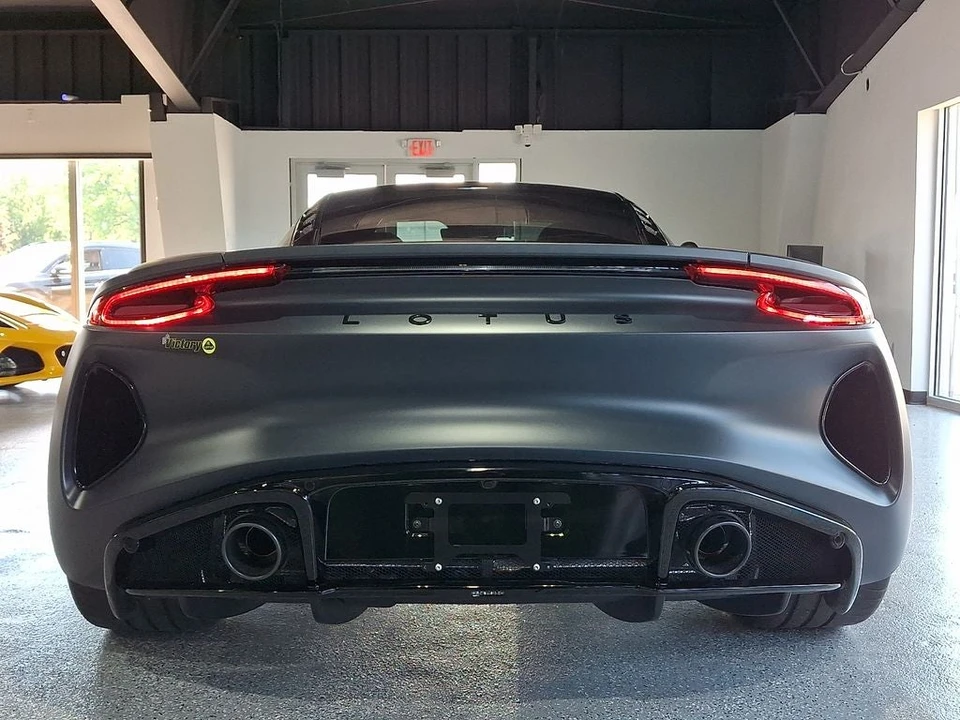 2026 Lotus Emira - Image 5 of 31