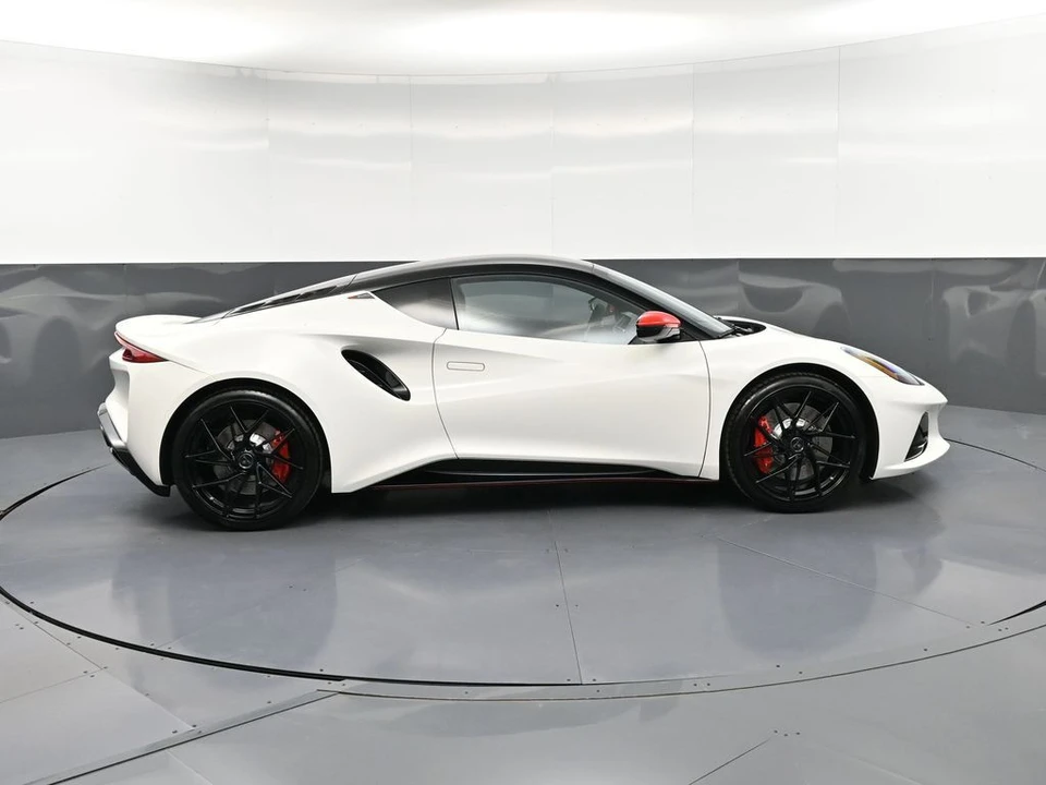 2026 Lotus Emira - Image 9 of 31