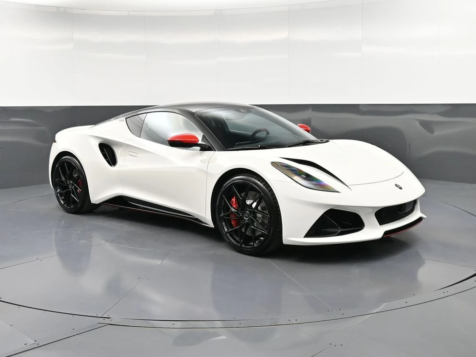 2026 Lotus Emira - Image 10 of 31