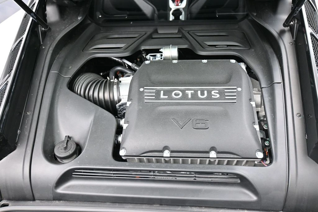 2026 Lotus Emira - Image 30 of 31