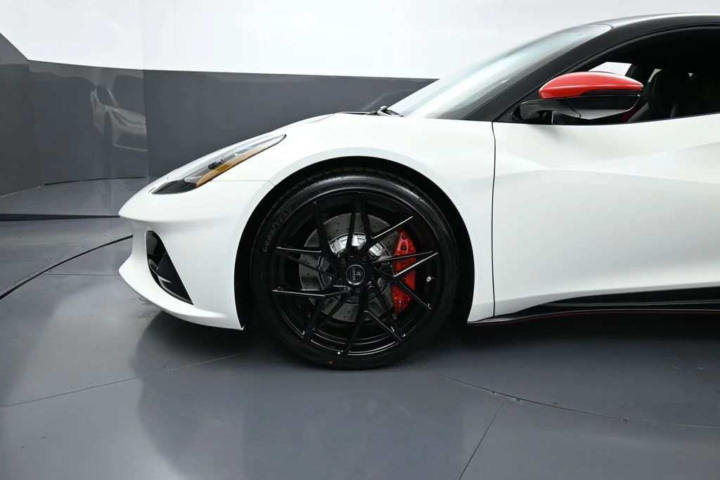 2026 Lotus Emira - Image 12 of 31