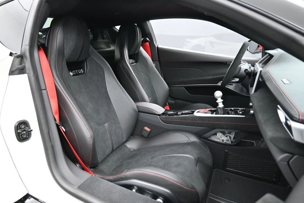 2026 Lotus Emira - Image 26 of 31