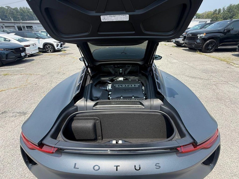 2026 Lotus Emira - Image 22 of 25