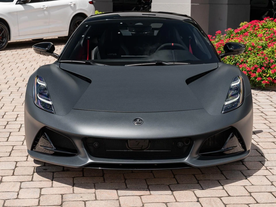 2026 Lotus Emira - Image 22 of 31